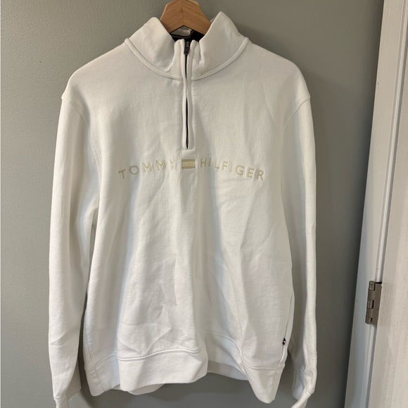 Tommy Hilfiger Quarter Zip - Picture 1 of 1